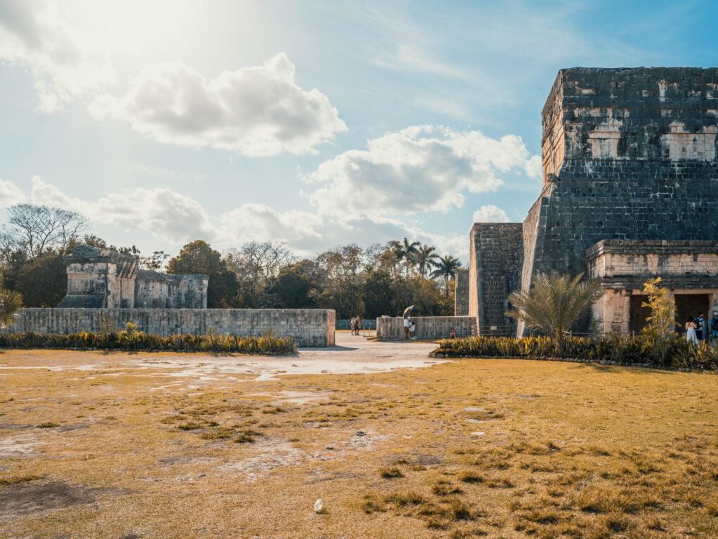 On this picture you can see the Mayan ruins during an excursion in Chitchen itza